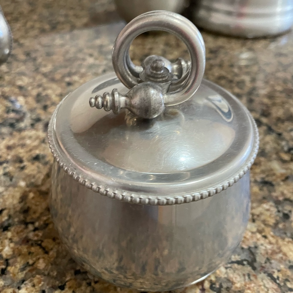 Vintage B.W. Buenilum Hammered Aluminum Creamer & Sugar Set with Matching Tray. - Picture 16 of 16
